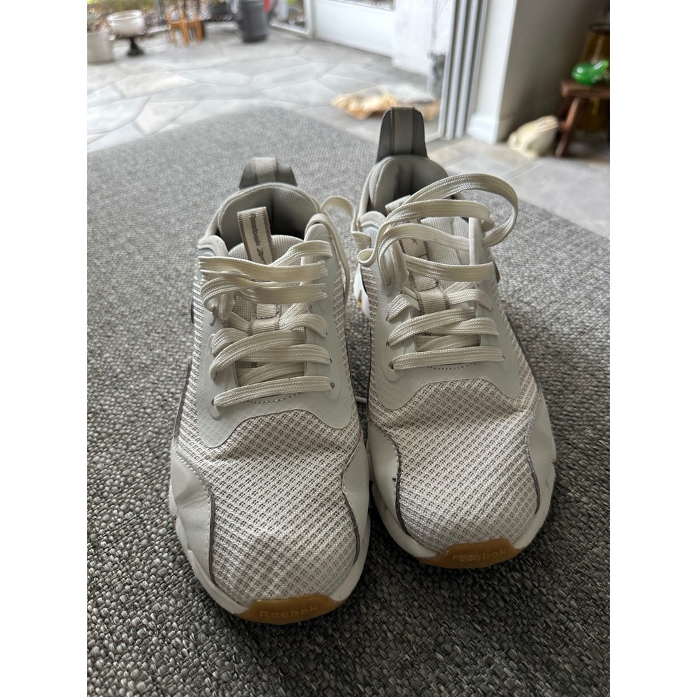 Reebok Zig Kinetica Womens Sneakers White Beige Gum Sole Running Shoes Size7 GUC